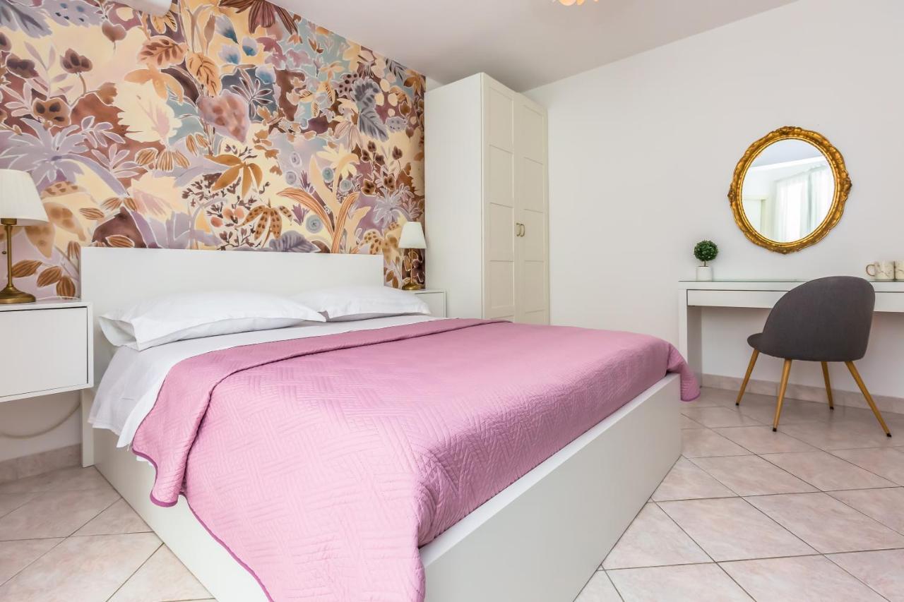 Apartments Agneza Tučepi Eksteriør billede