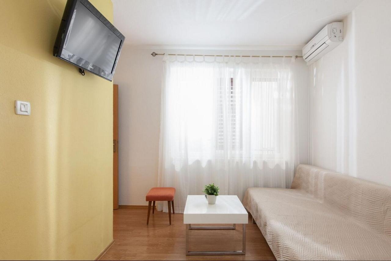 Apartments Agneza Tučepi Eksteriør billede