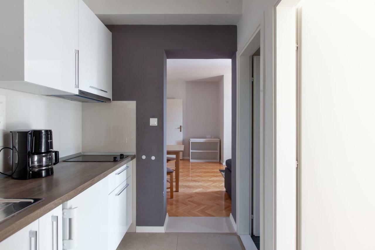 Apartments Agneza Tučepi Eksteriør billede